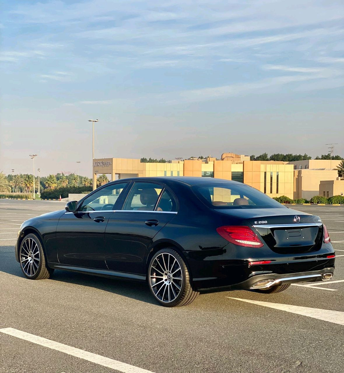 Mercedes Benz E-Class - Image 7