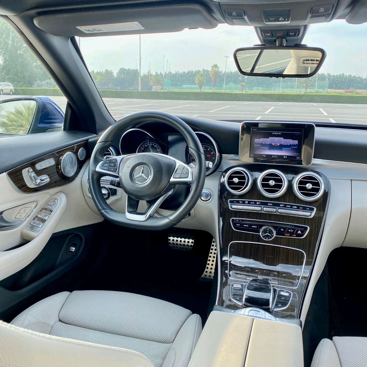 Mercedes Benz C-Class - Image 4