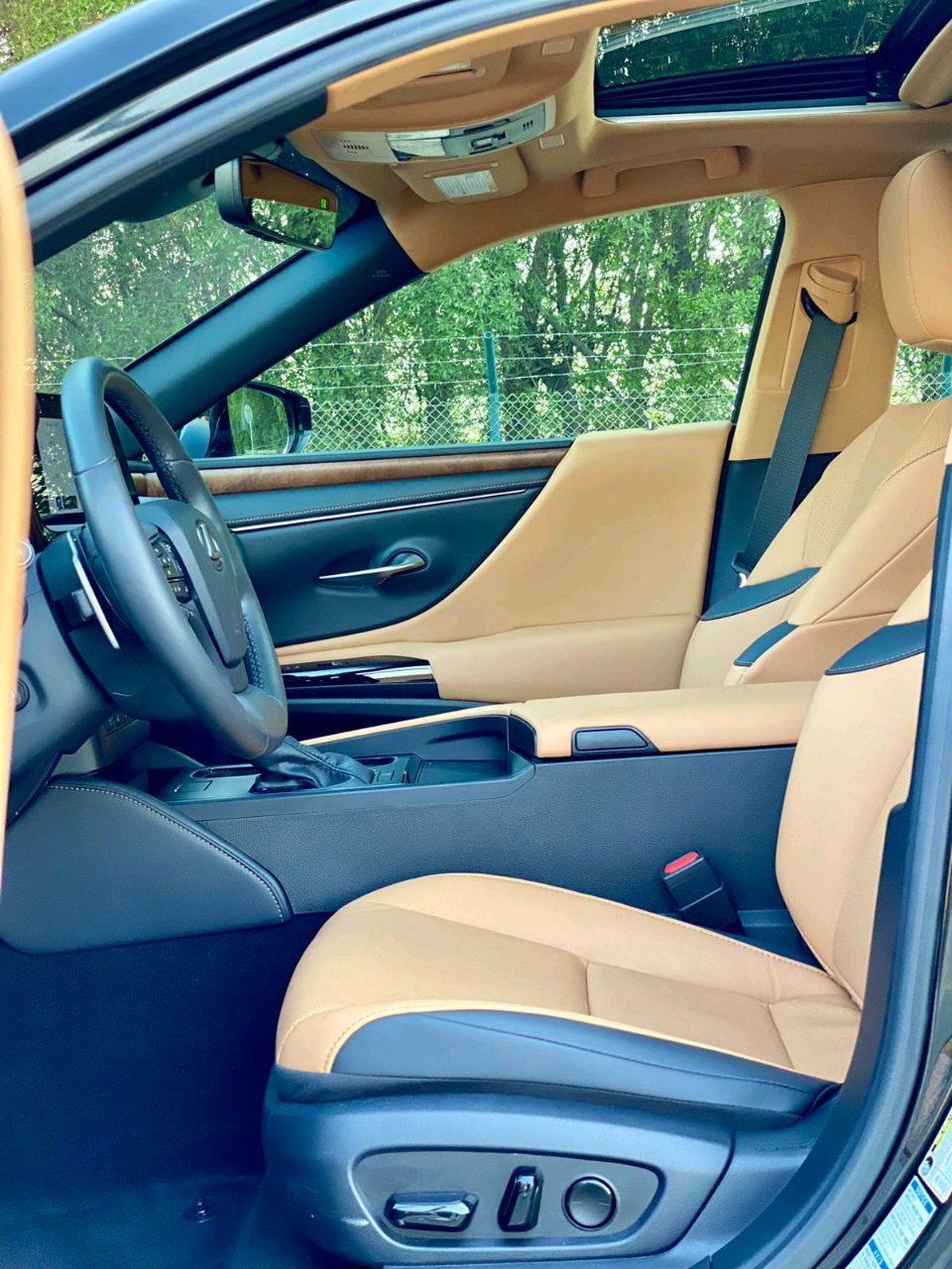 Lexus ES-Series - Image 11