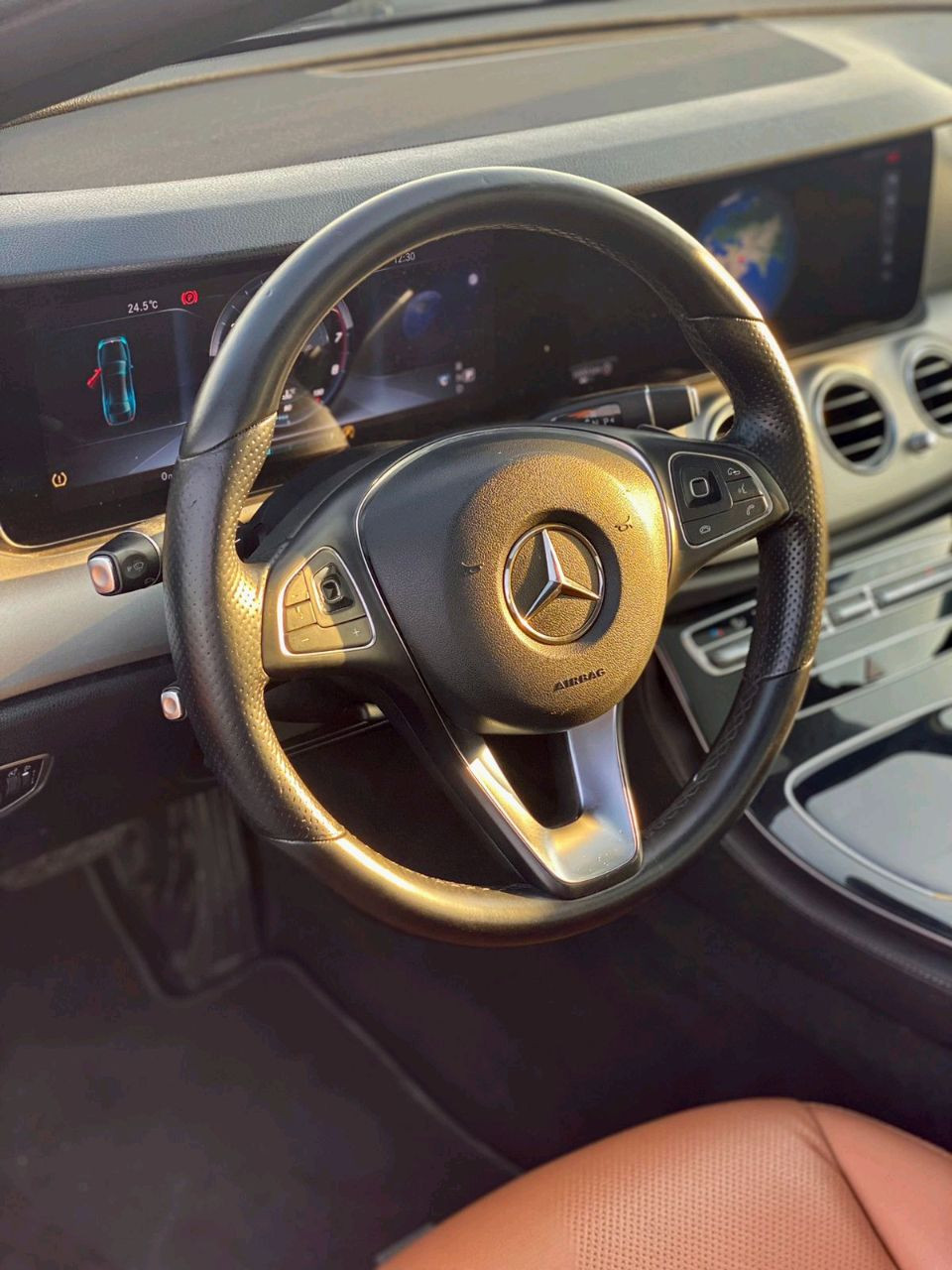 Mercedes Benz E-Class - Image 12