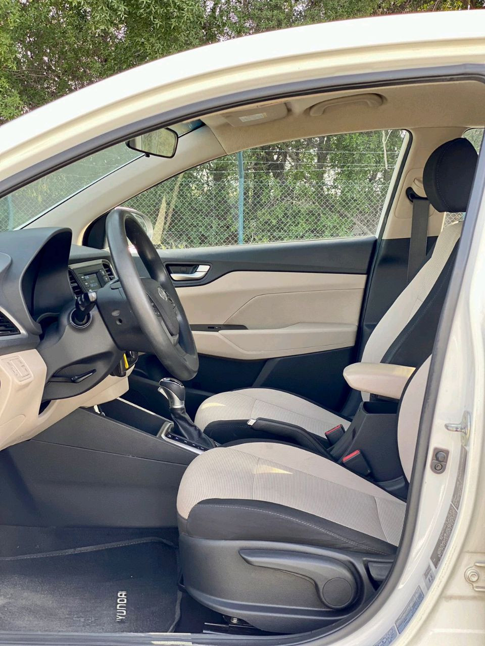 Hyundai Accent - Image 7