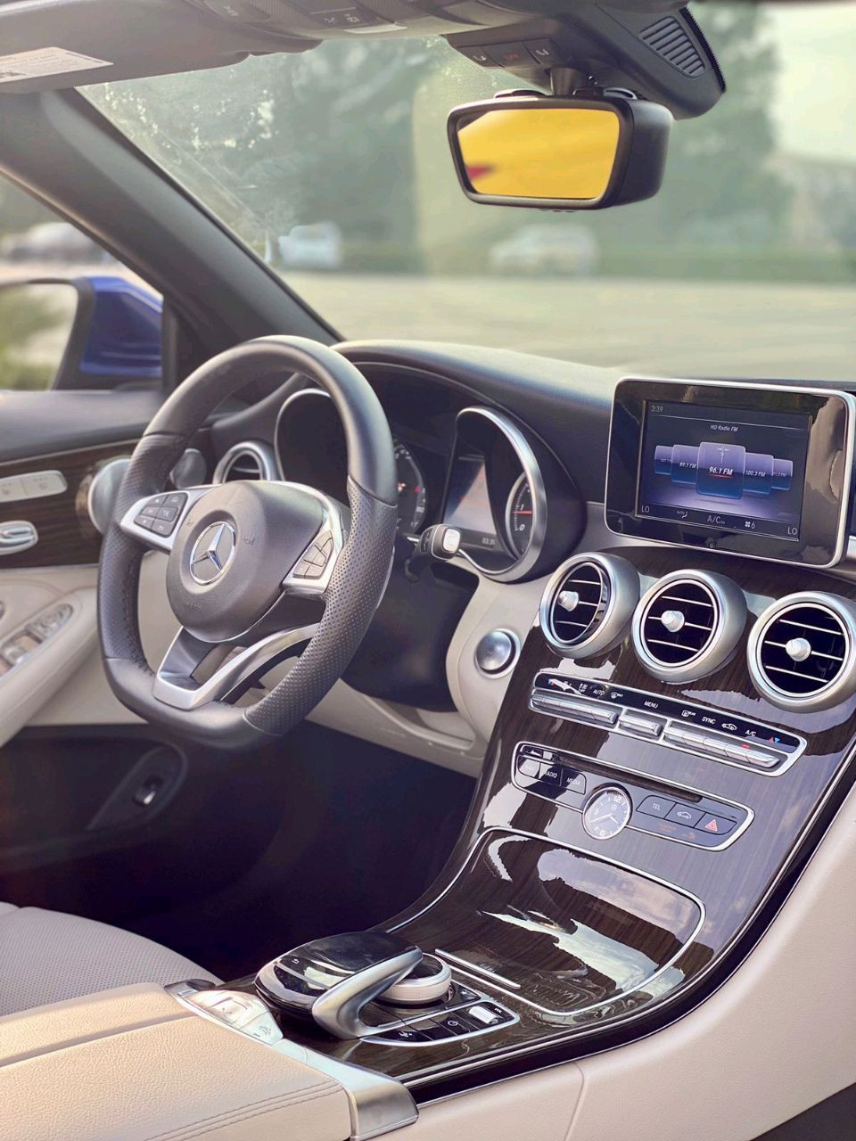 Mercedes Benz C-Class - Image 7