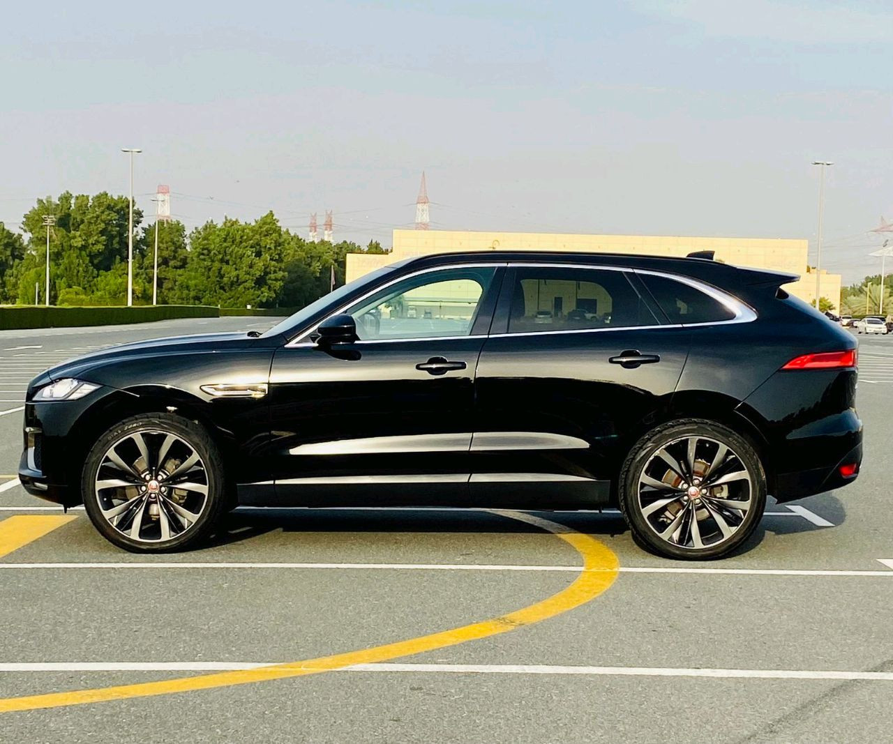 Jaguar F‑PACE - Image 8