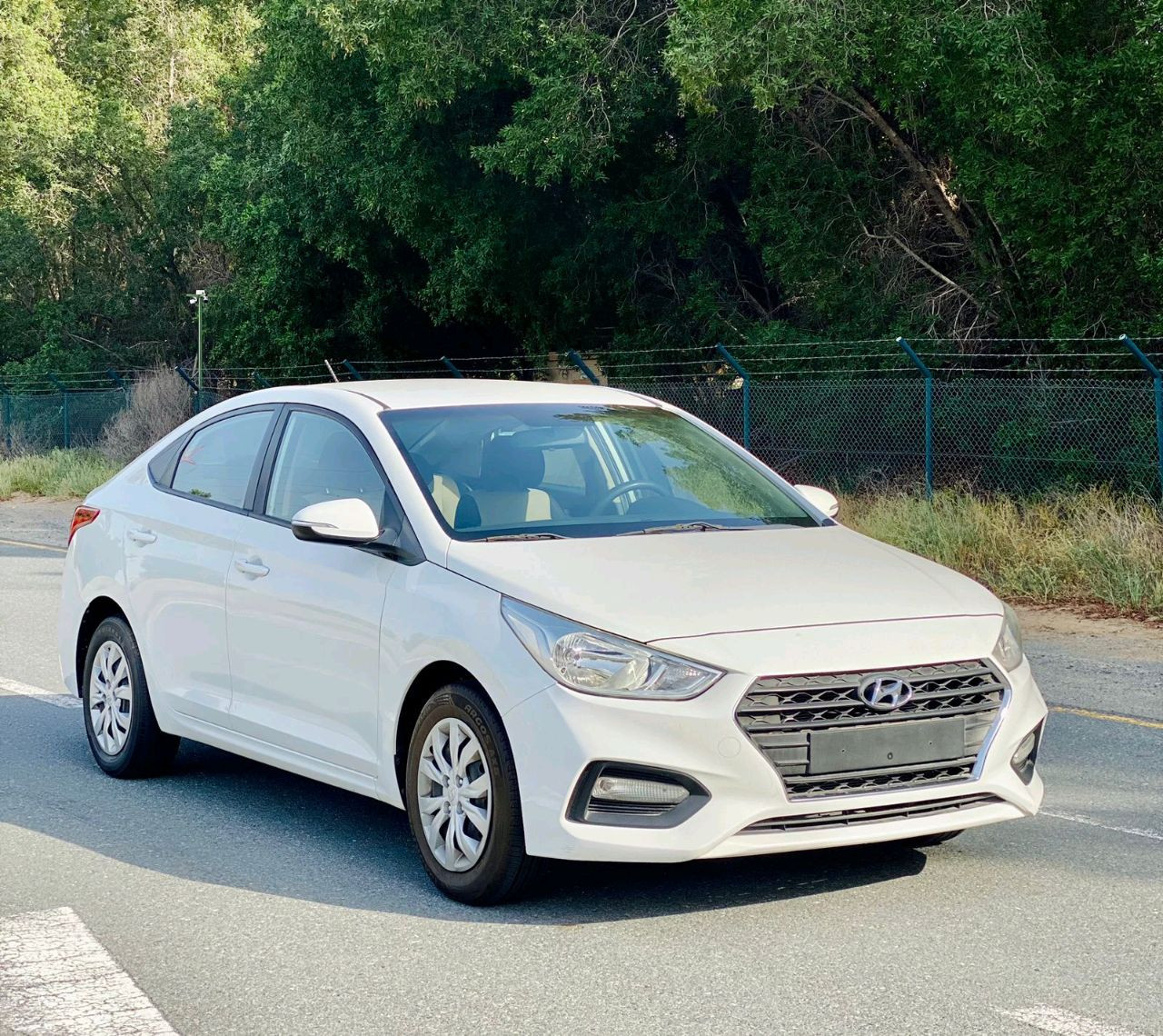 Hyundai Accent - Image 11