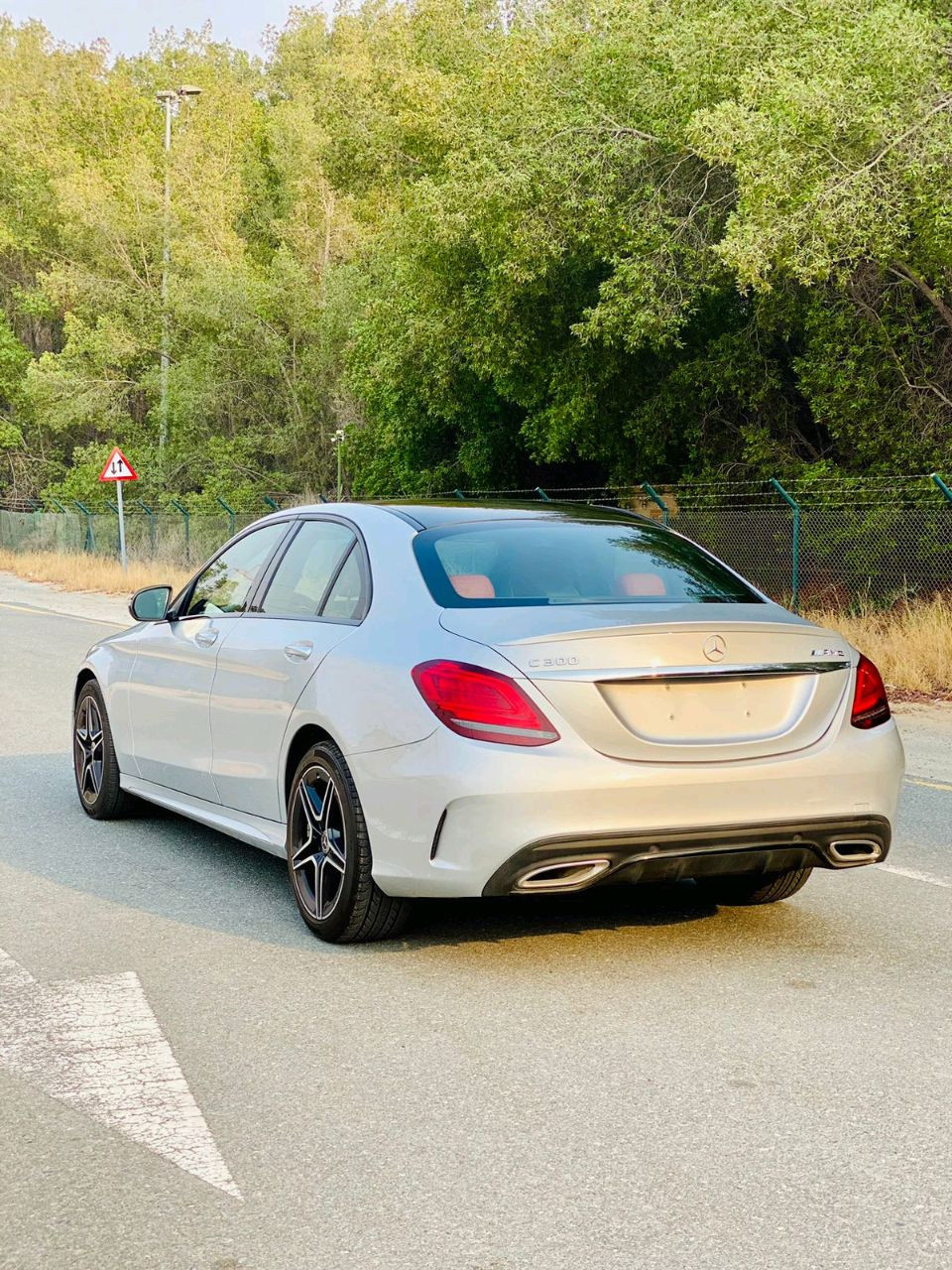 Mercedes Benz C-Class - Image 4