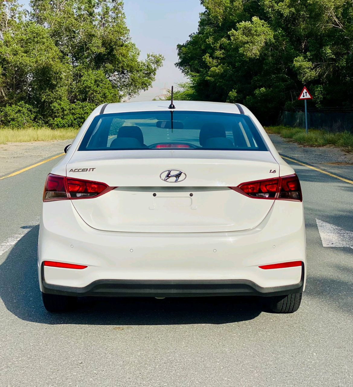Hyundai Accent - Image 9