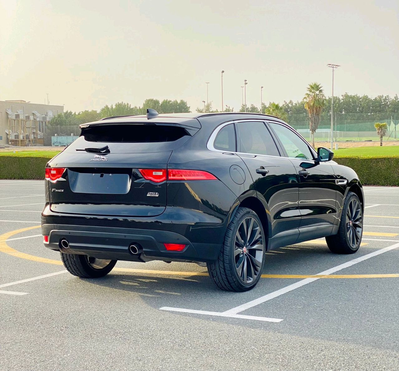 Jaguar F‑PACE - Image 11
