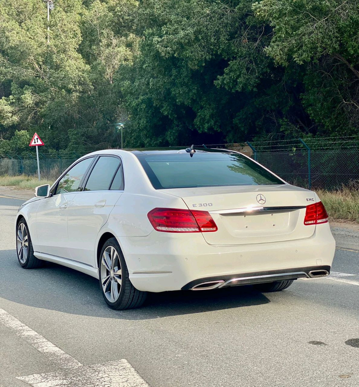 Mercedes Benz E-Class - Image 12
