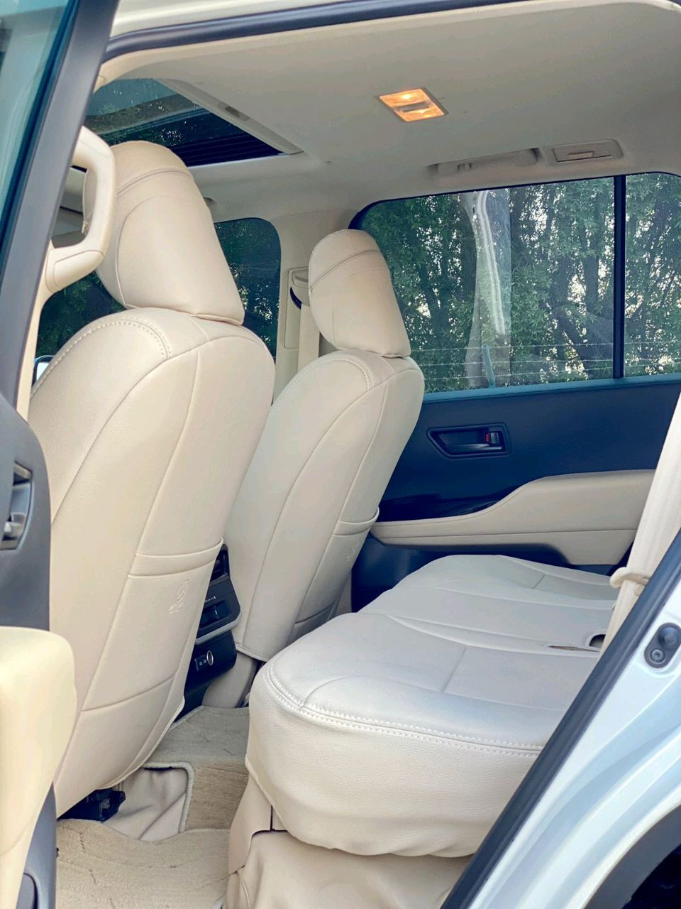 Toyota Land Cruiser - Image 6