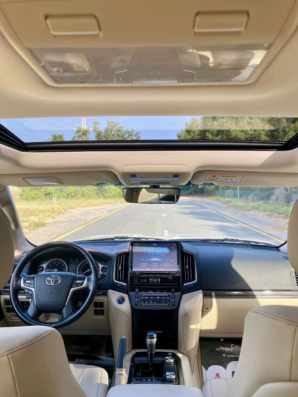 Toyota Land Cruiser - Image 10