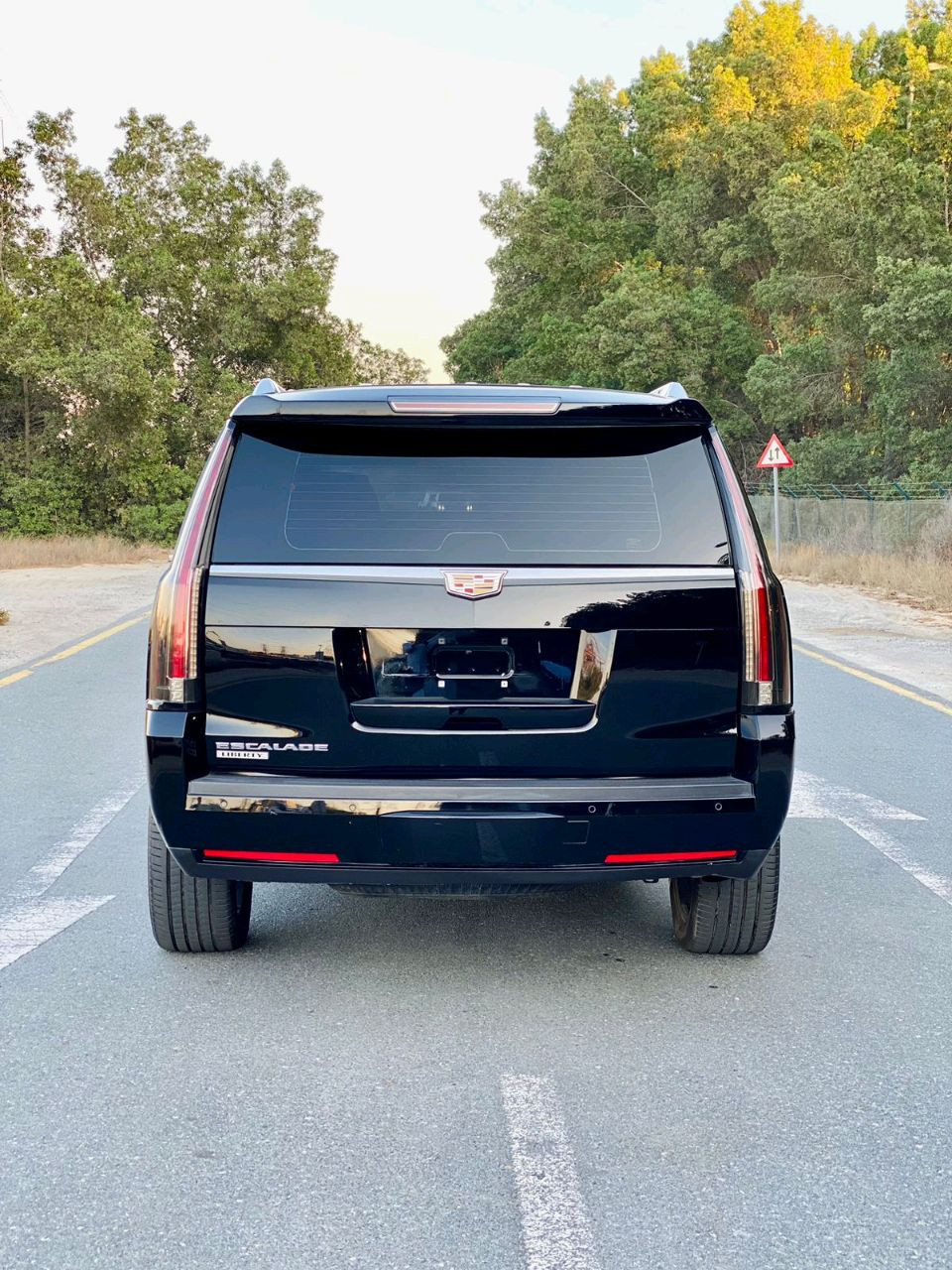 Cadillac Escalade - Image 5