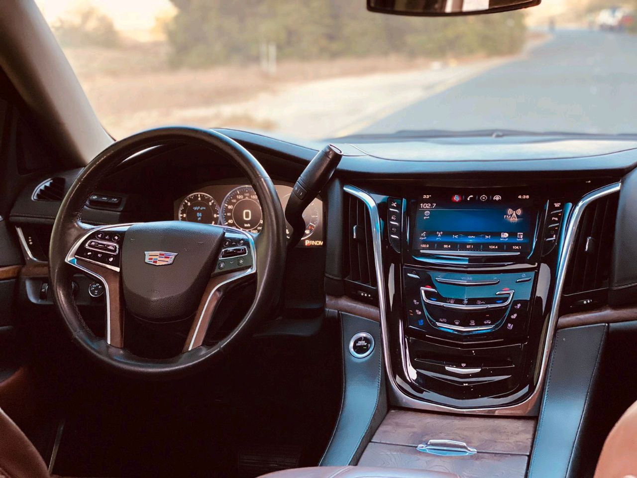 Cadillac Escalade - Image 6