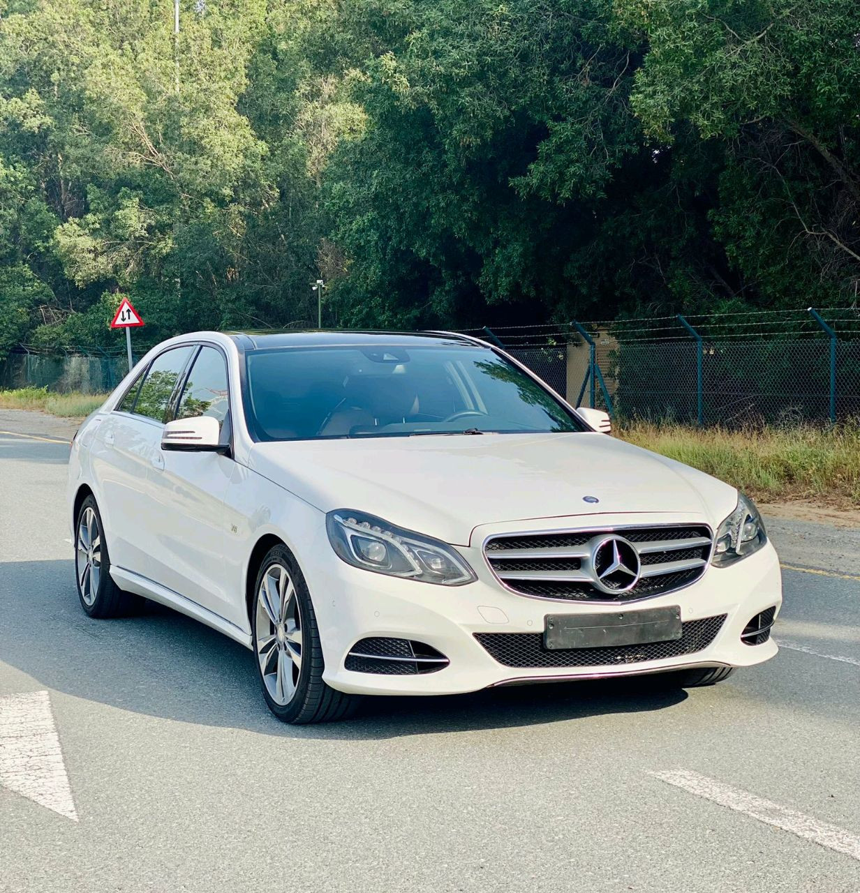 Mercedes Benz E-Class - Image 8