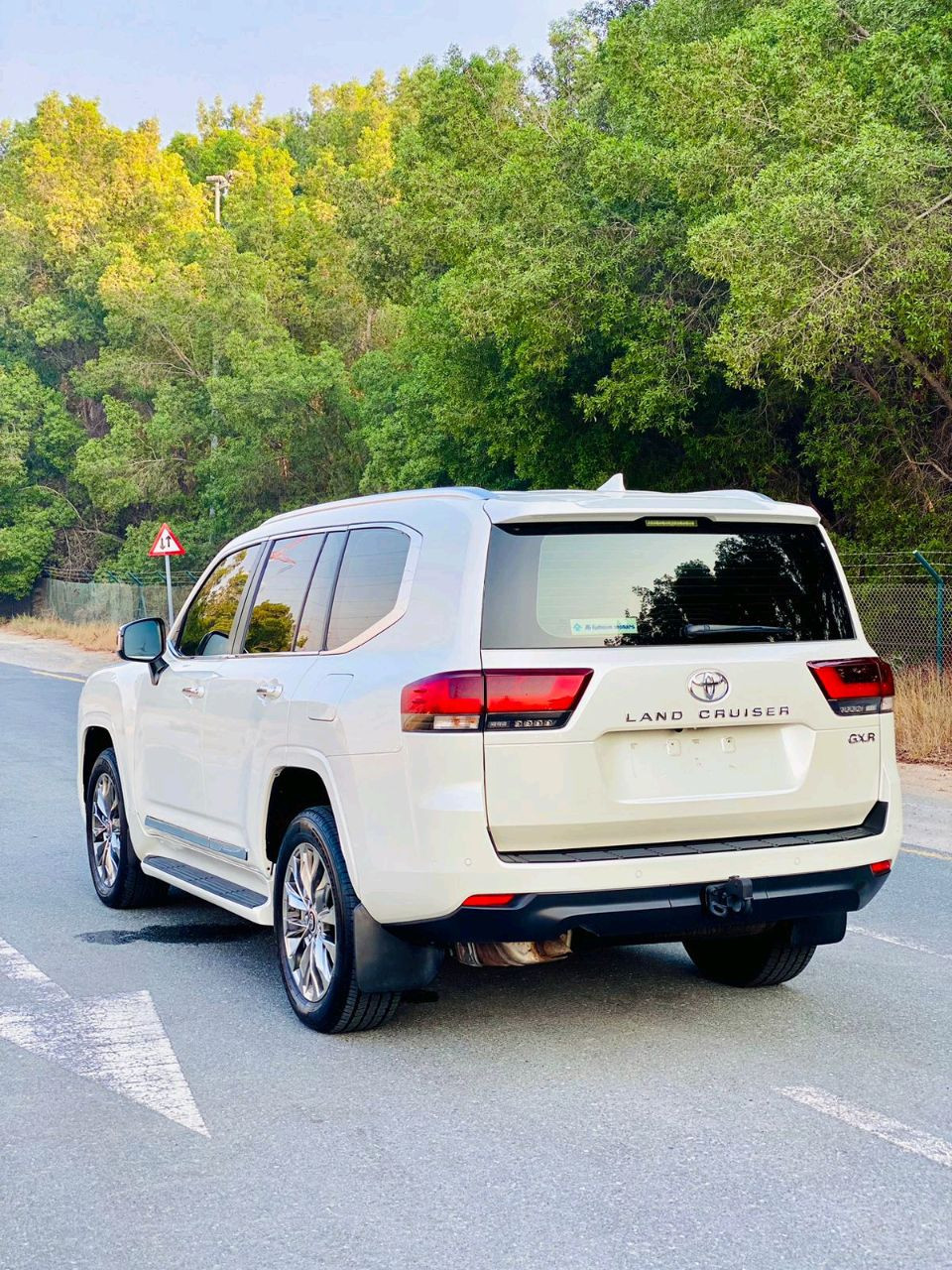 Toyota Land Cruiser - Image 3