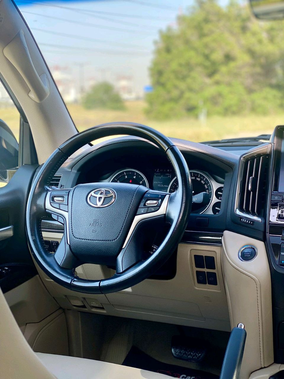 Toyota Land Cruiser - Image 3
