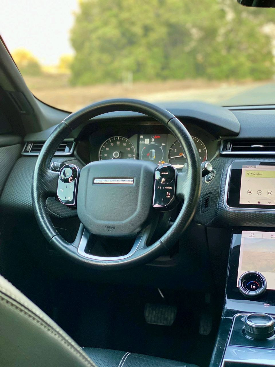 Range Rover VELAR - Image 11
