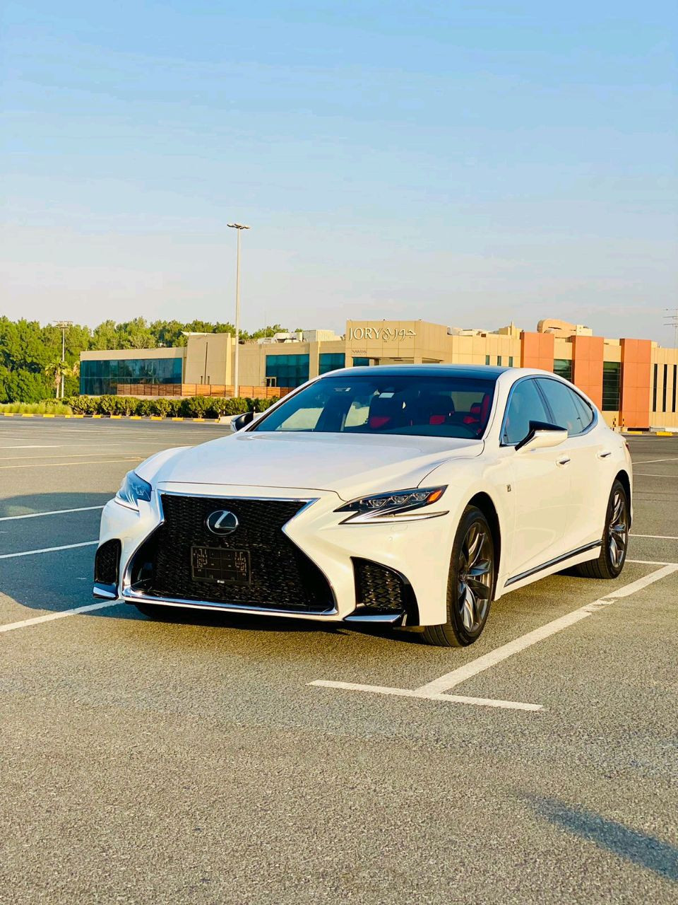 Lexus LS-Series - Image 11