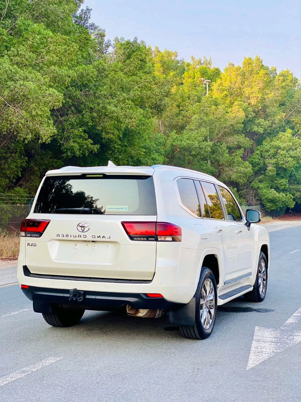 Toyota Land Cruiser - Image 11