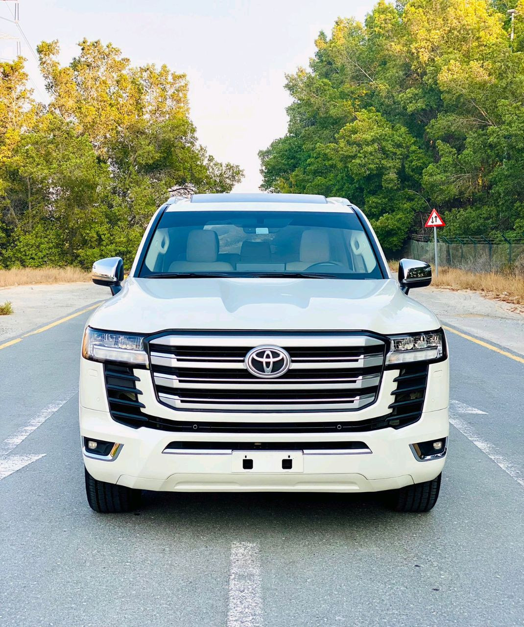 Toyota Land Cruiser - Image 12
