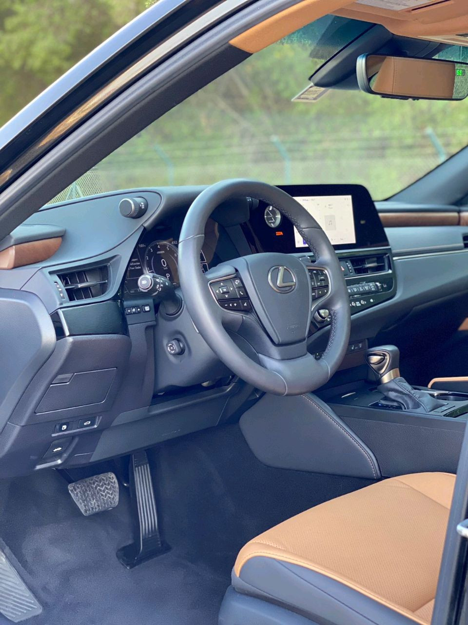 Lexus ES-Series - Image 3