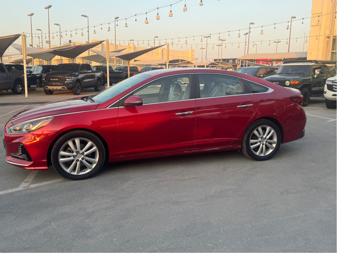 Hyundai Sonata - Image 10
