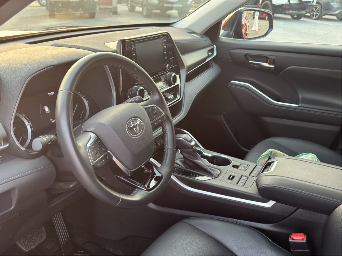 Toyota Highlander - Image 7