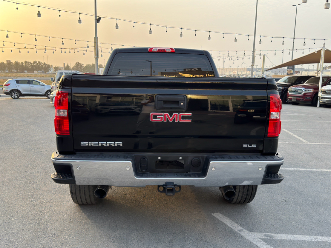 GMC Sierra - Image 4