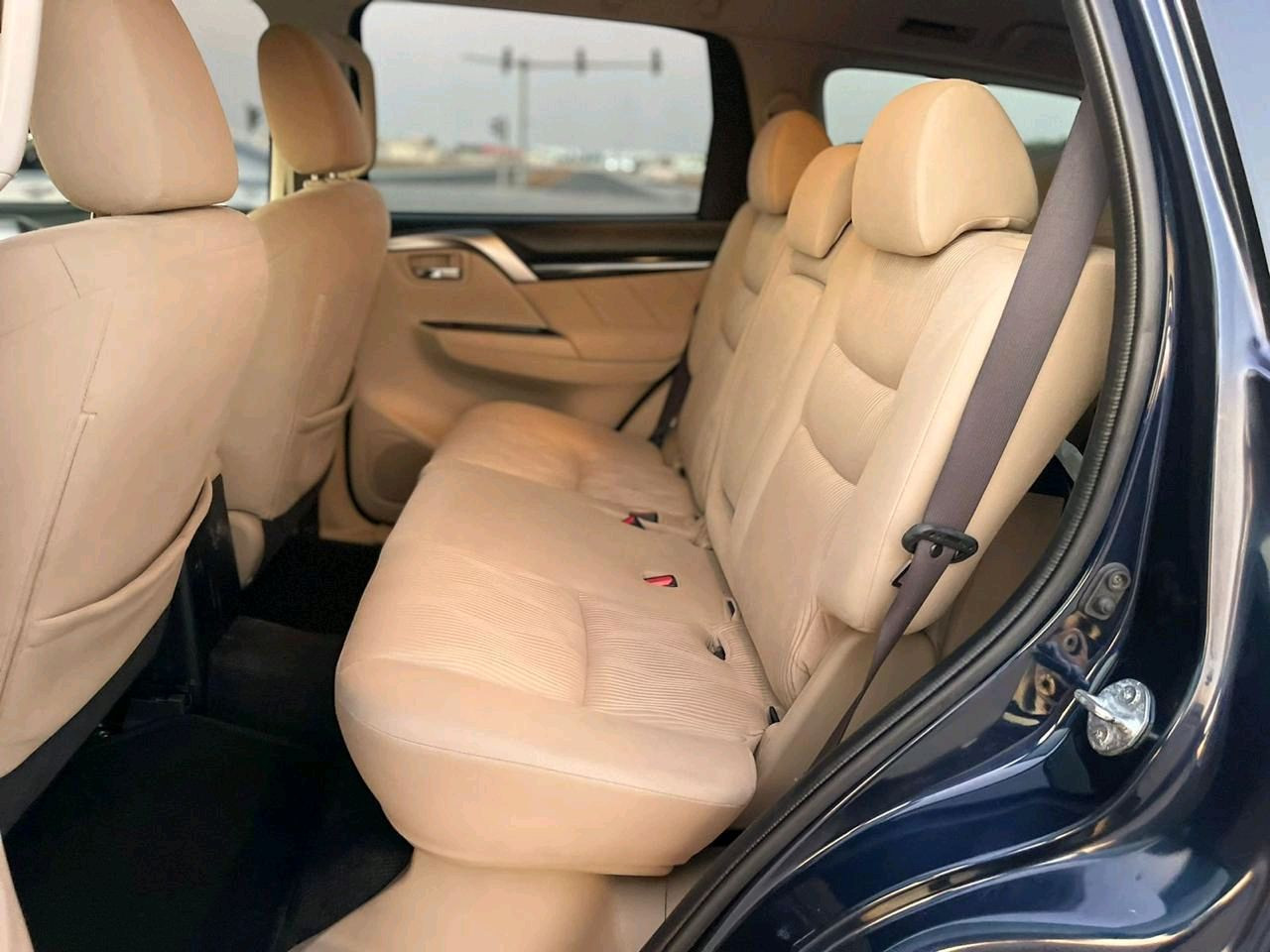 Mitsubishi Montero sport - Image 5
