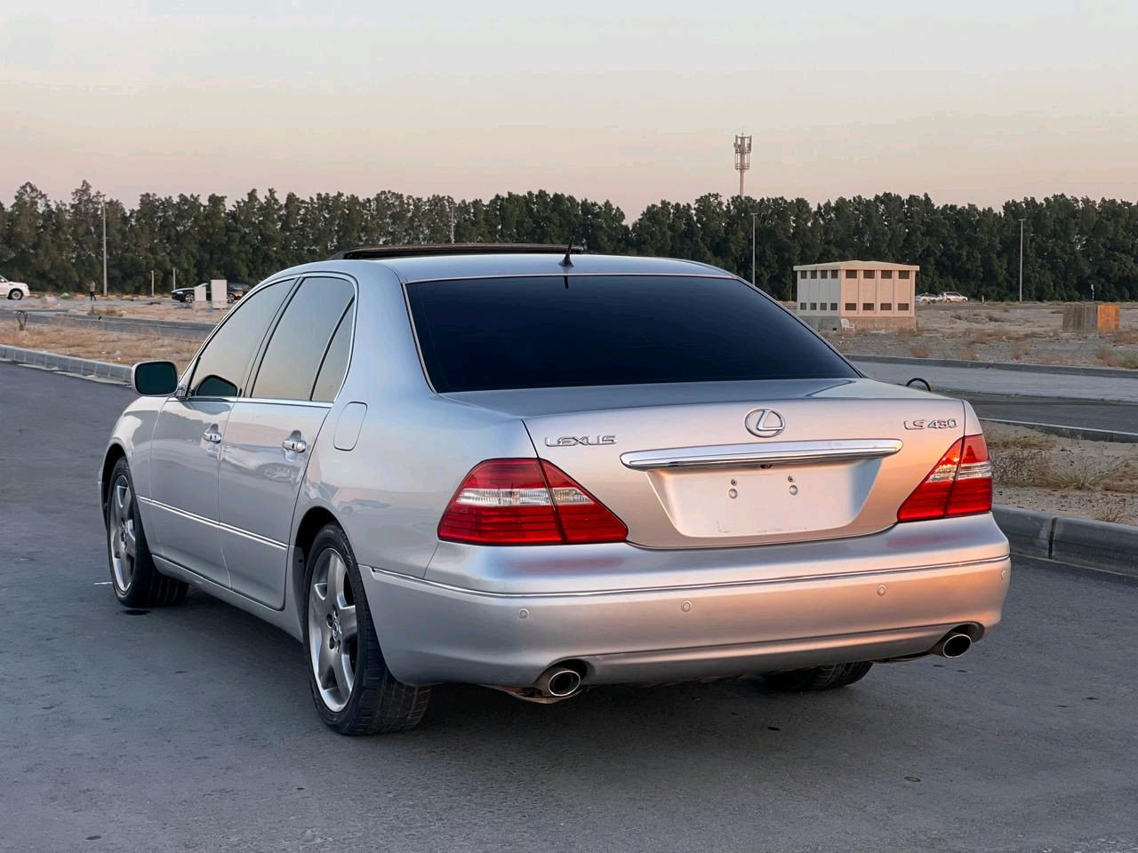 Lexus LS-Series - Image 6