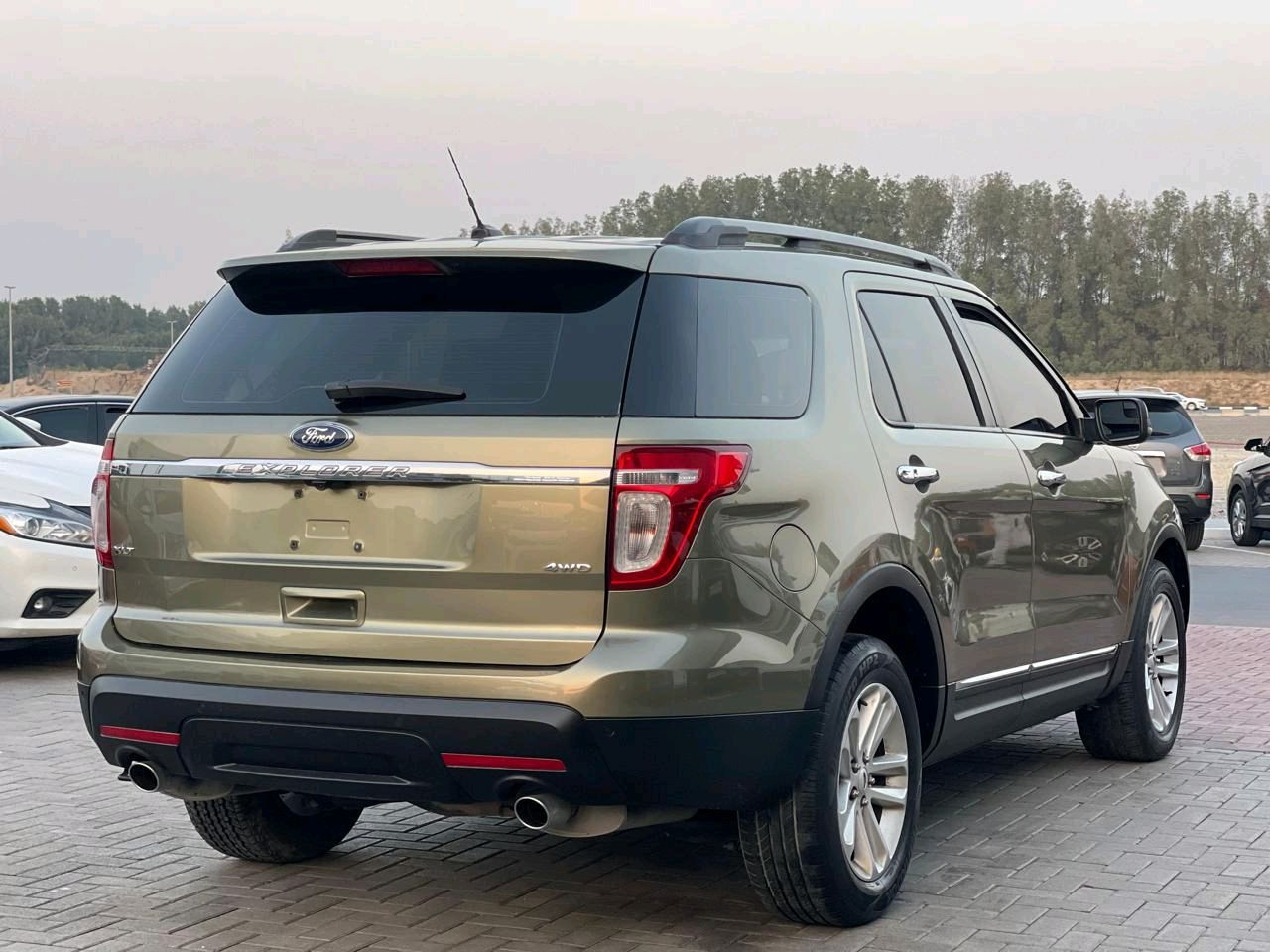 Ford Explorer - Image 5