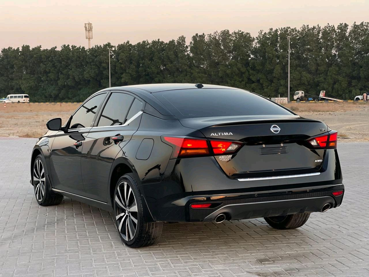 Nissan Altima - Image 3