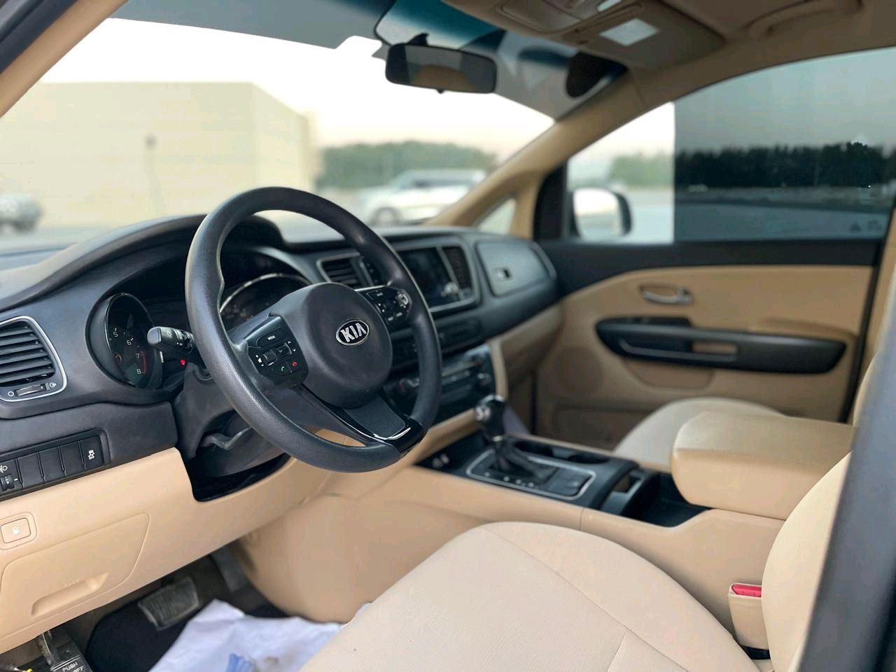 KIA Carnival - Image 4