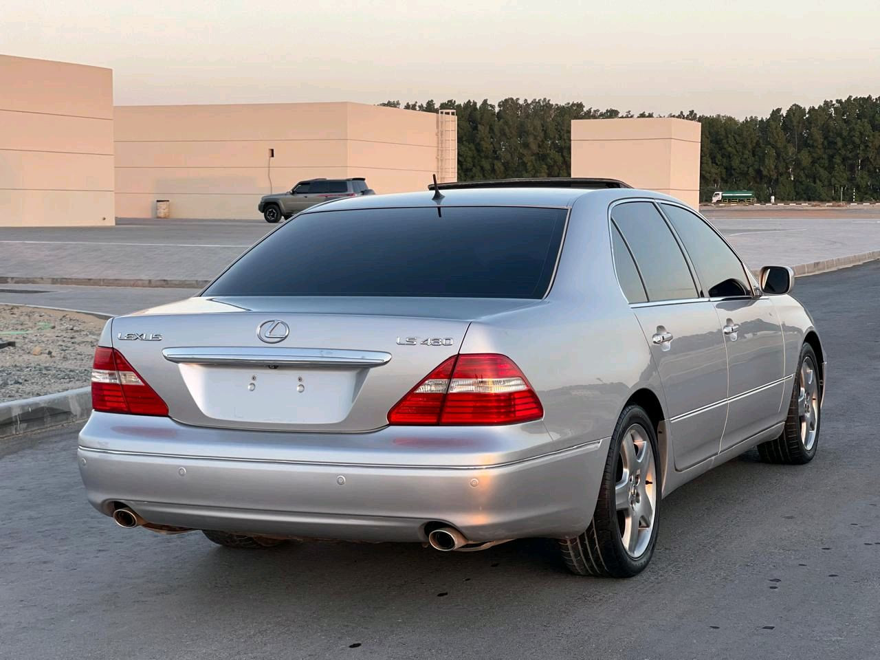 Lexus LS-Series - Image 3