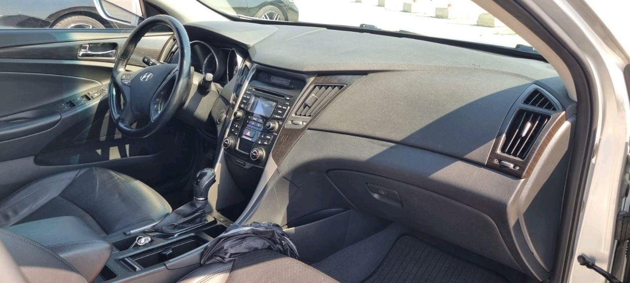 Hyundai Sonata - Image 6