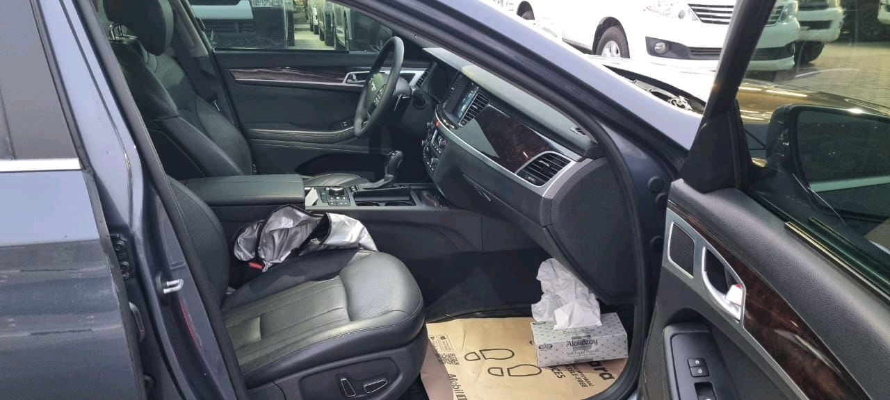 Genesis G 80 - Image 12
