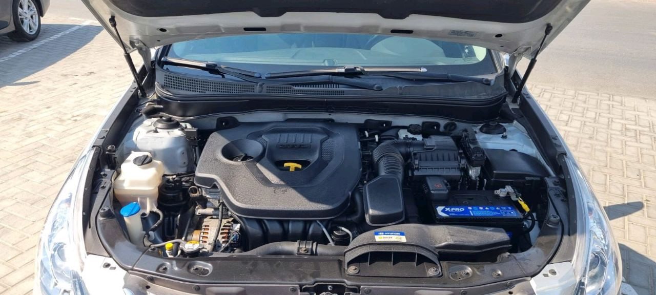 Hyundai Sonata - Image 4