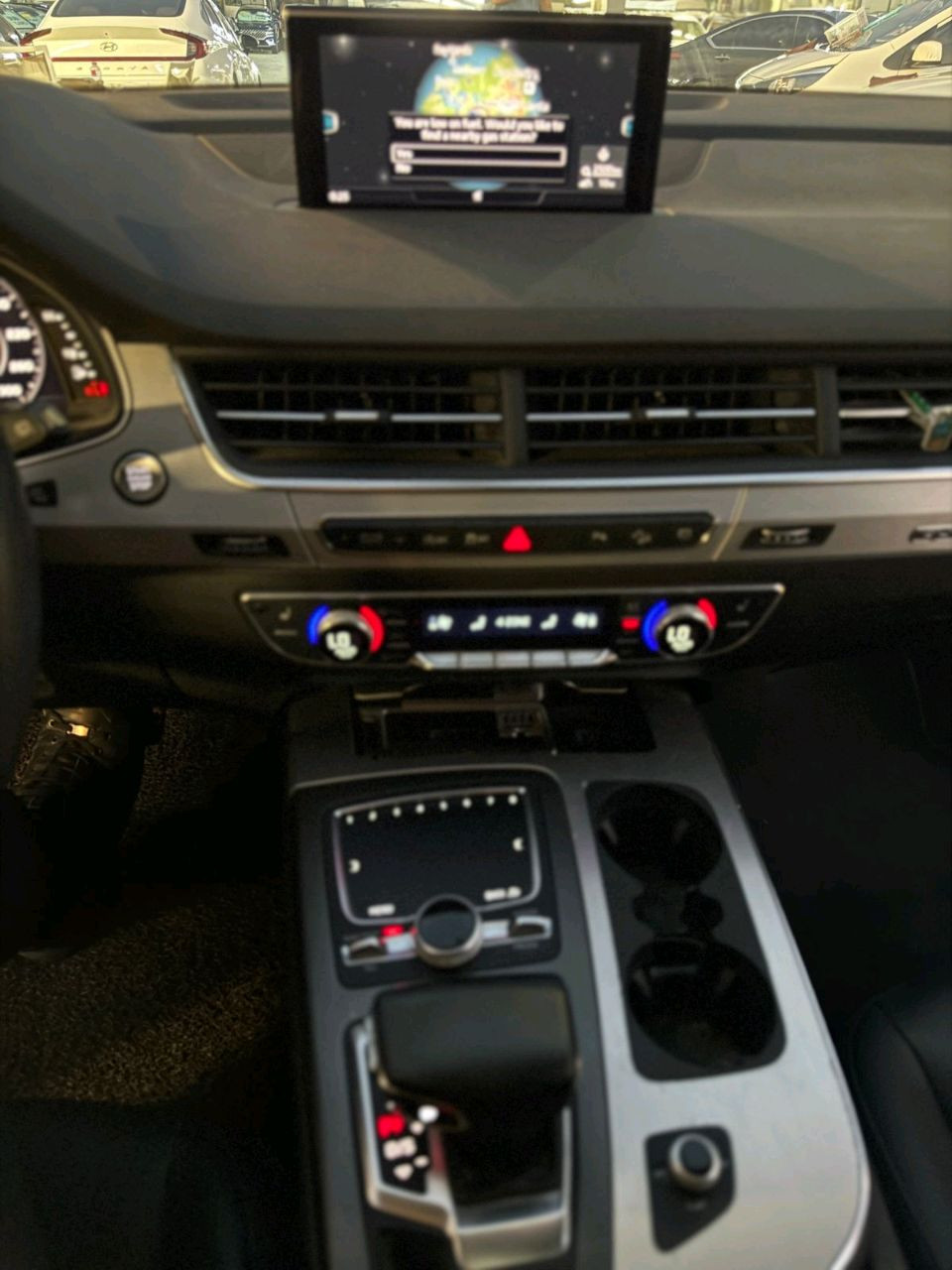 Audi Q7 - Image 8