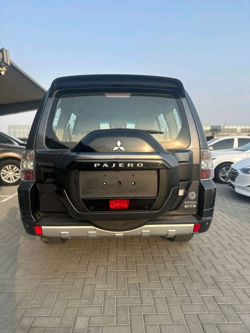 Mitsubishi Pajero - Image 7