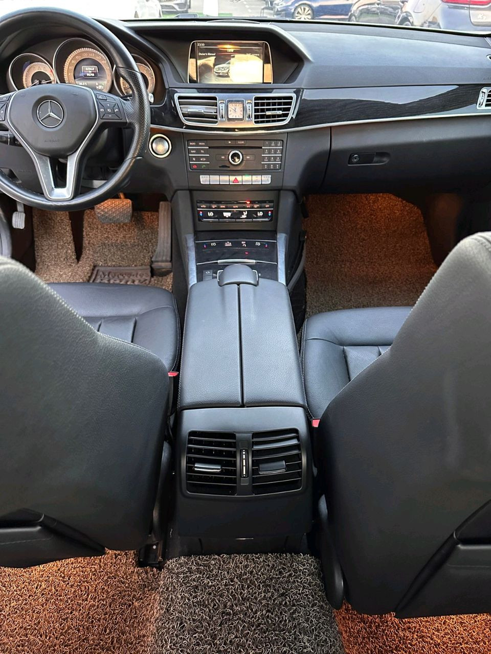 Mercedes Benz E-Class - Image 8