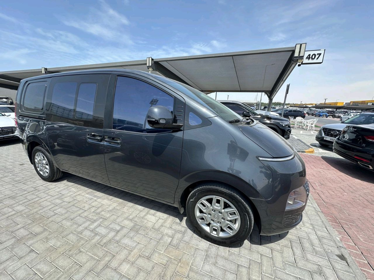 Hyundai STARIA - Image 16