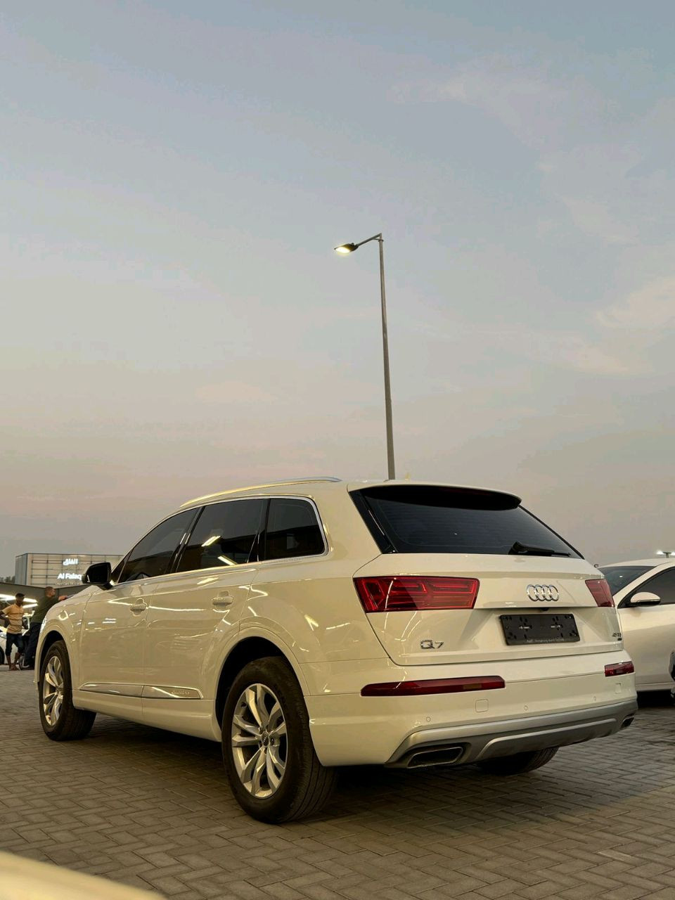 Audi Q7 - Image 6