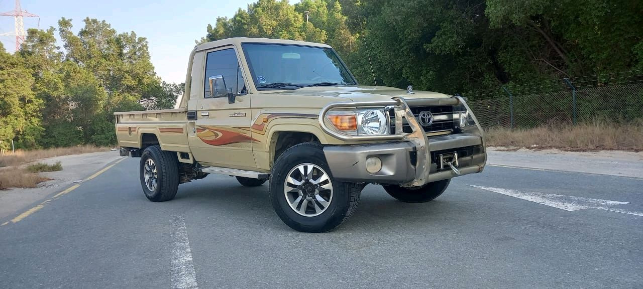 Toyota Land Cruiser - Image 4