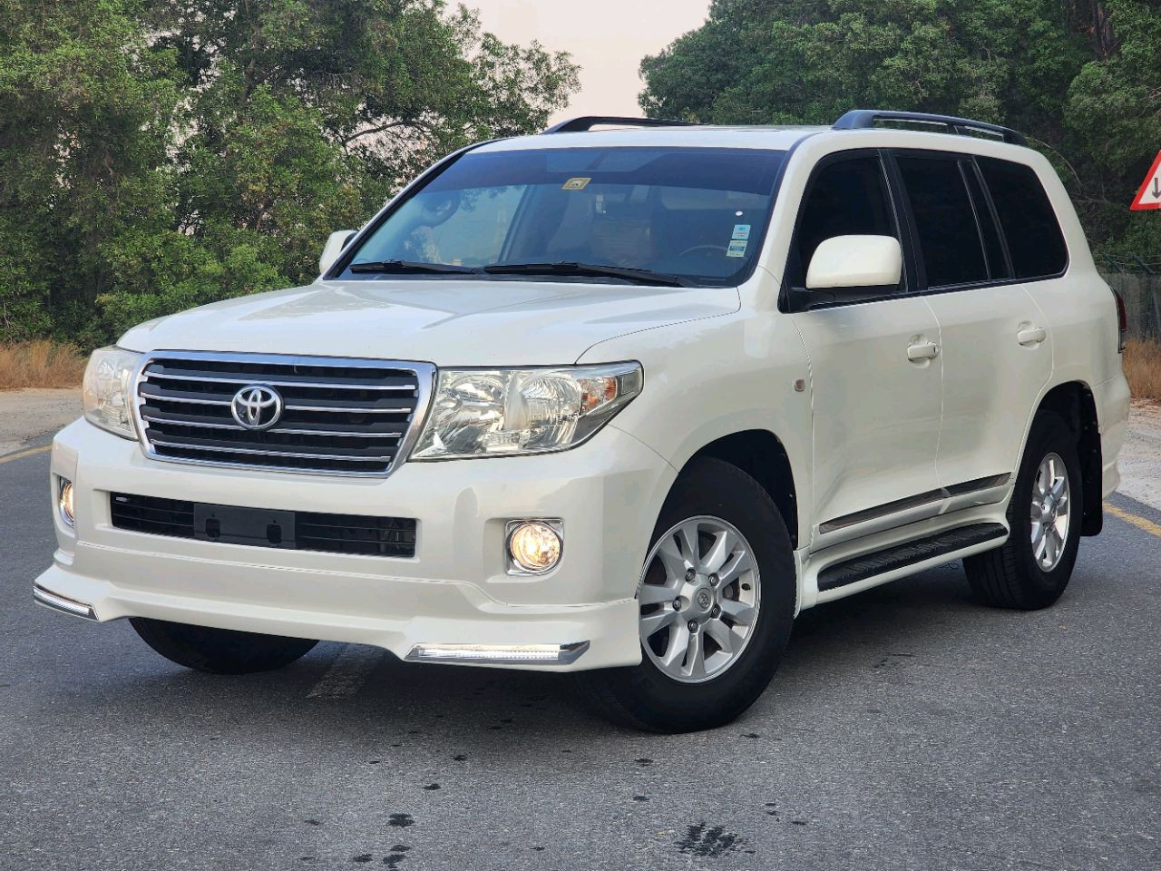 Toyota Land Cruiser - Image 6
