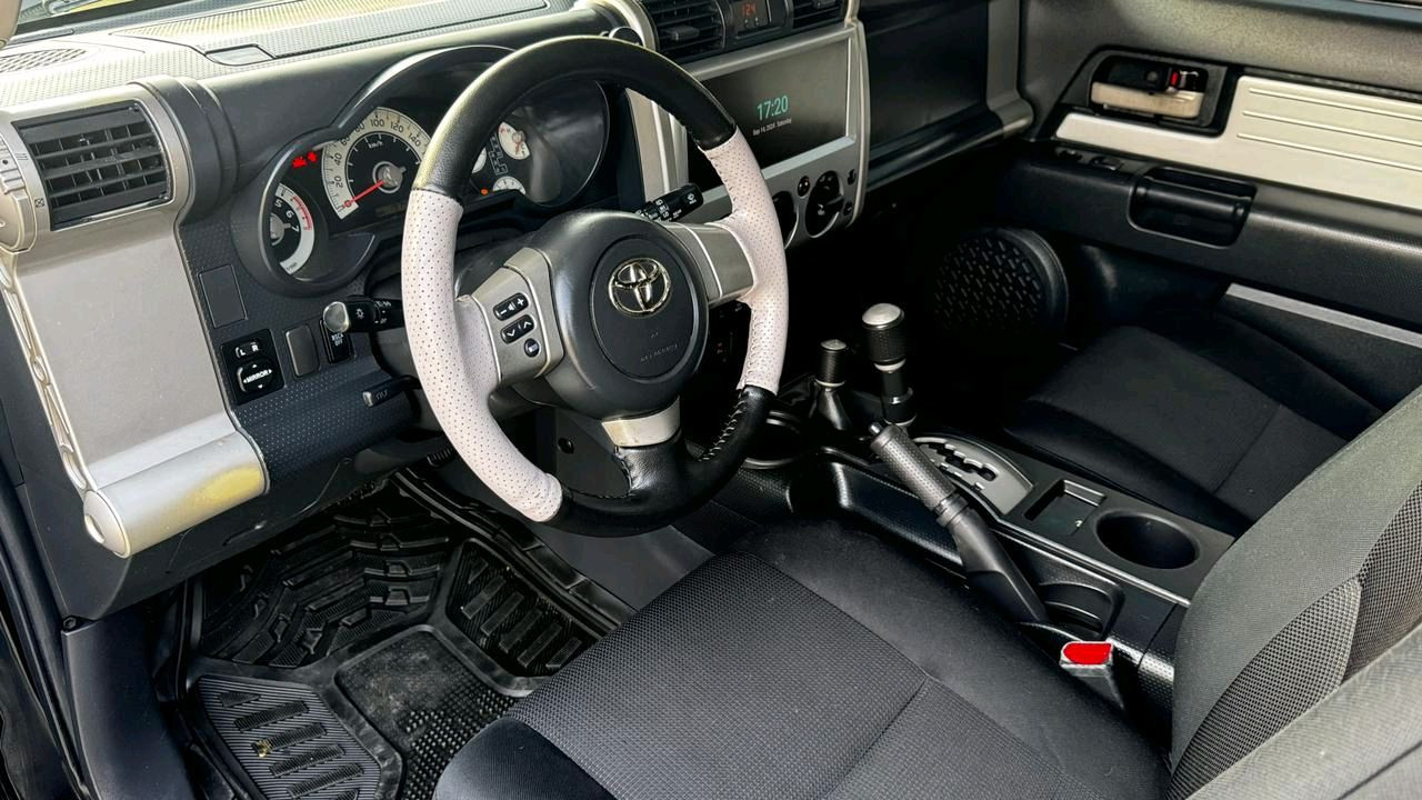 Toyota FJ Cruiser - Image 6