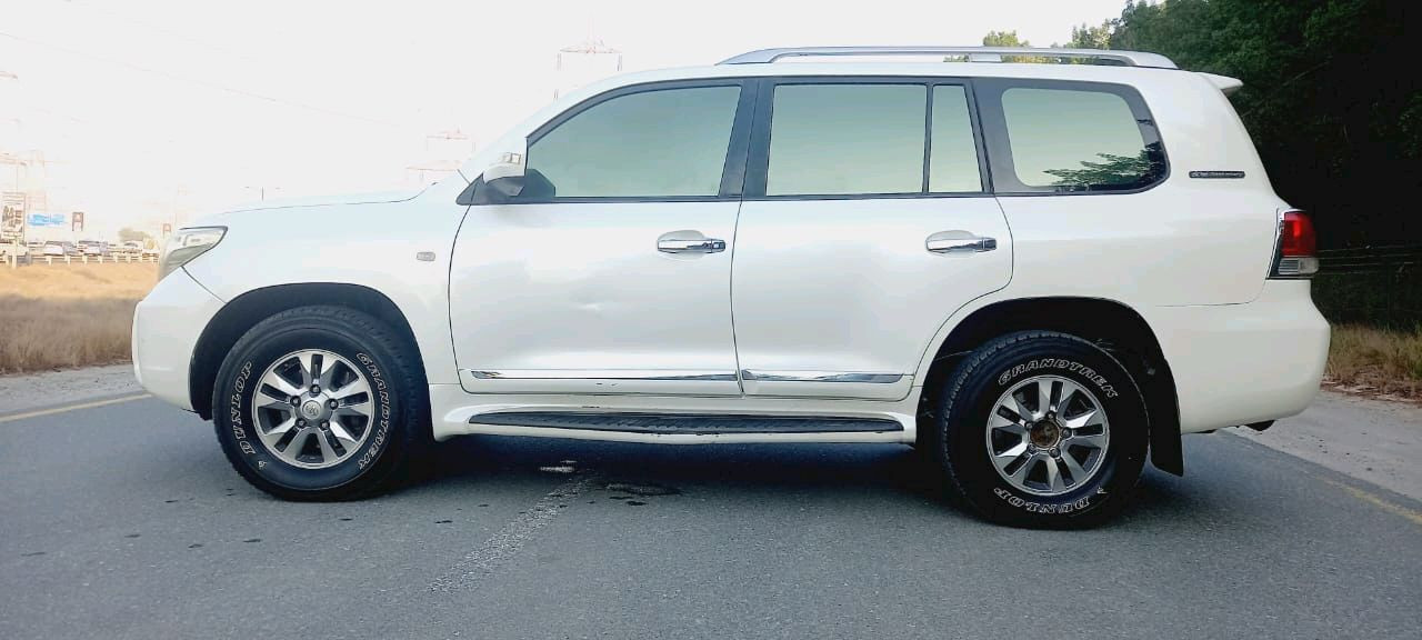 Toyota Land Cruiser - Image 2