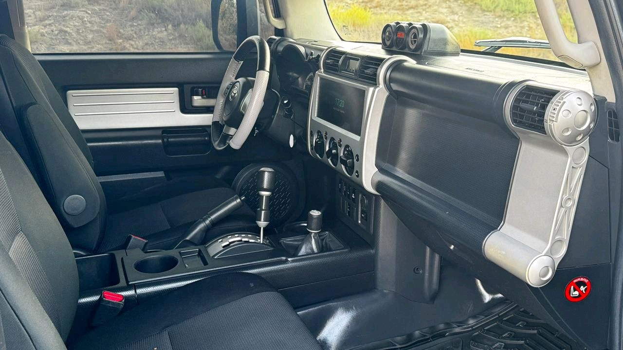 Toyota FJ Cruiser - Image 8