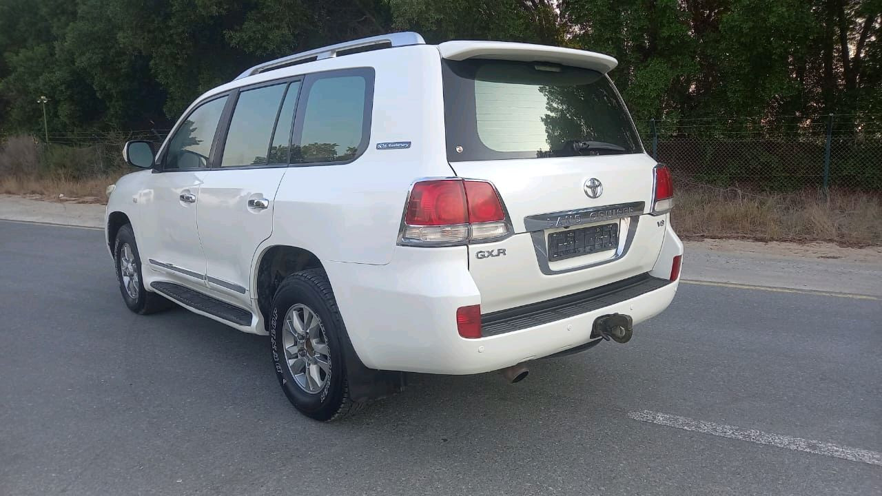 Toyota Land Cruiser - Image 5