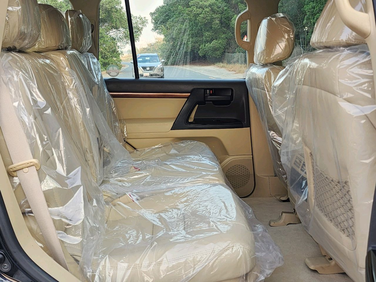 Toyota Land Cruiser - Image 10