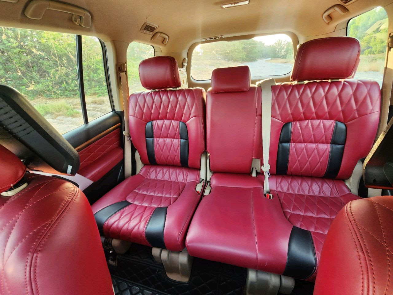 Toyota Land Cruiser - Image 10