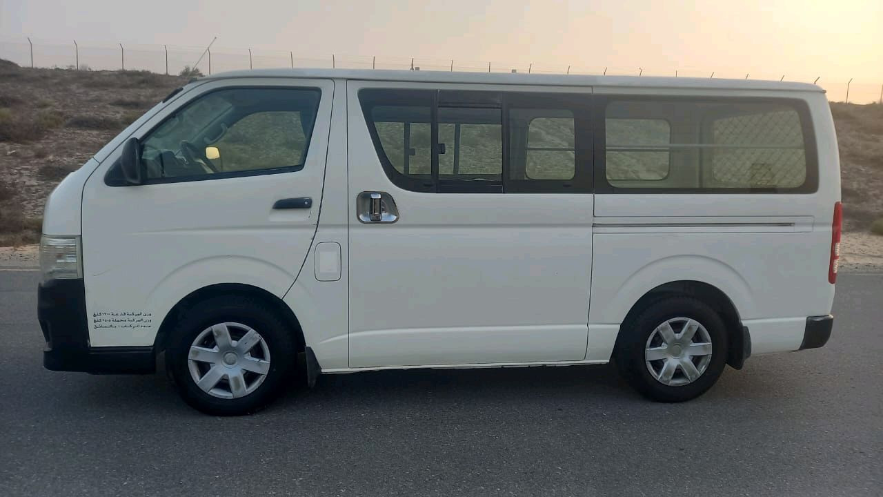 Toyota Hiace - Image 10